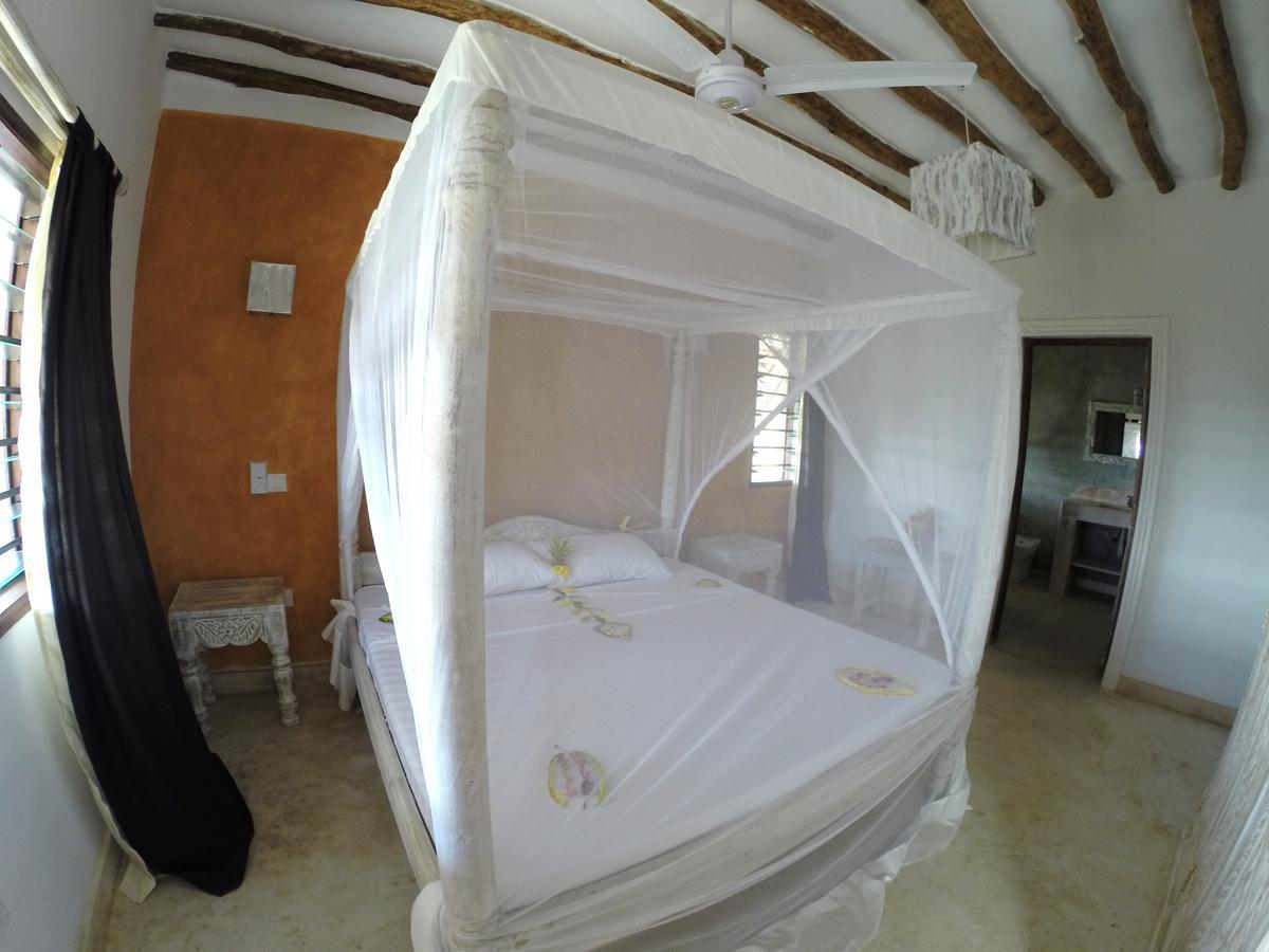 Bed and Breakfast Nyumba Ya Afrika Watamu Zewnętrze zdjęcie